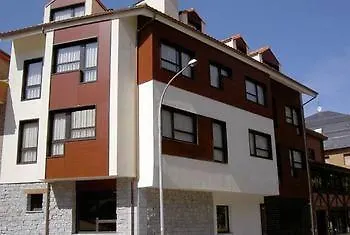 Cuirgu Turisticos Aparthotel