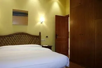 Cuirgu Turisticos Aparthotel 4*