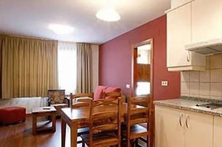 Cuirgu Turisticos Aparthotel
